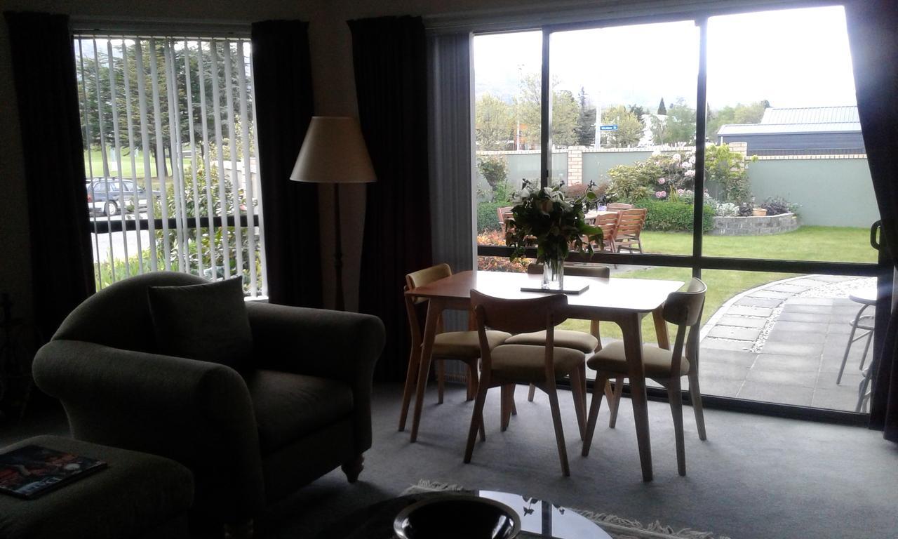 Parkview Bed And Breakfast Cromwell Bagian luar foto